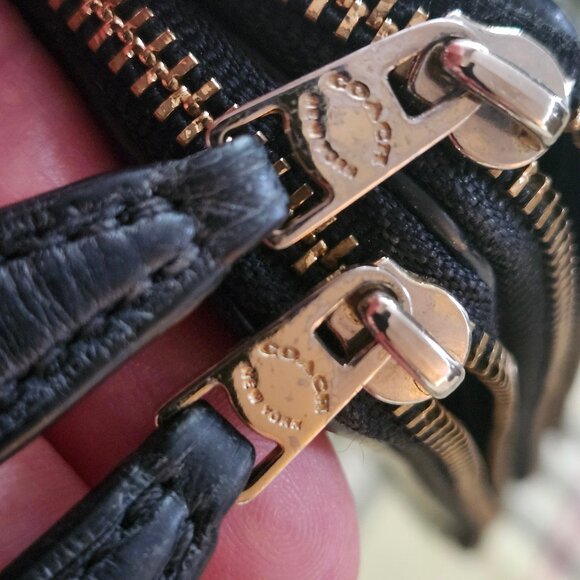 Coach Pebblestone Leather Double Corner Zip Wristlet Wallet - Picture 2 of 8